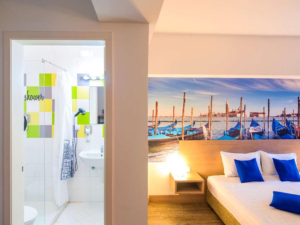 Ibis Styles Skopje Hotell Rum bild