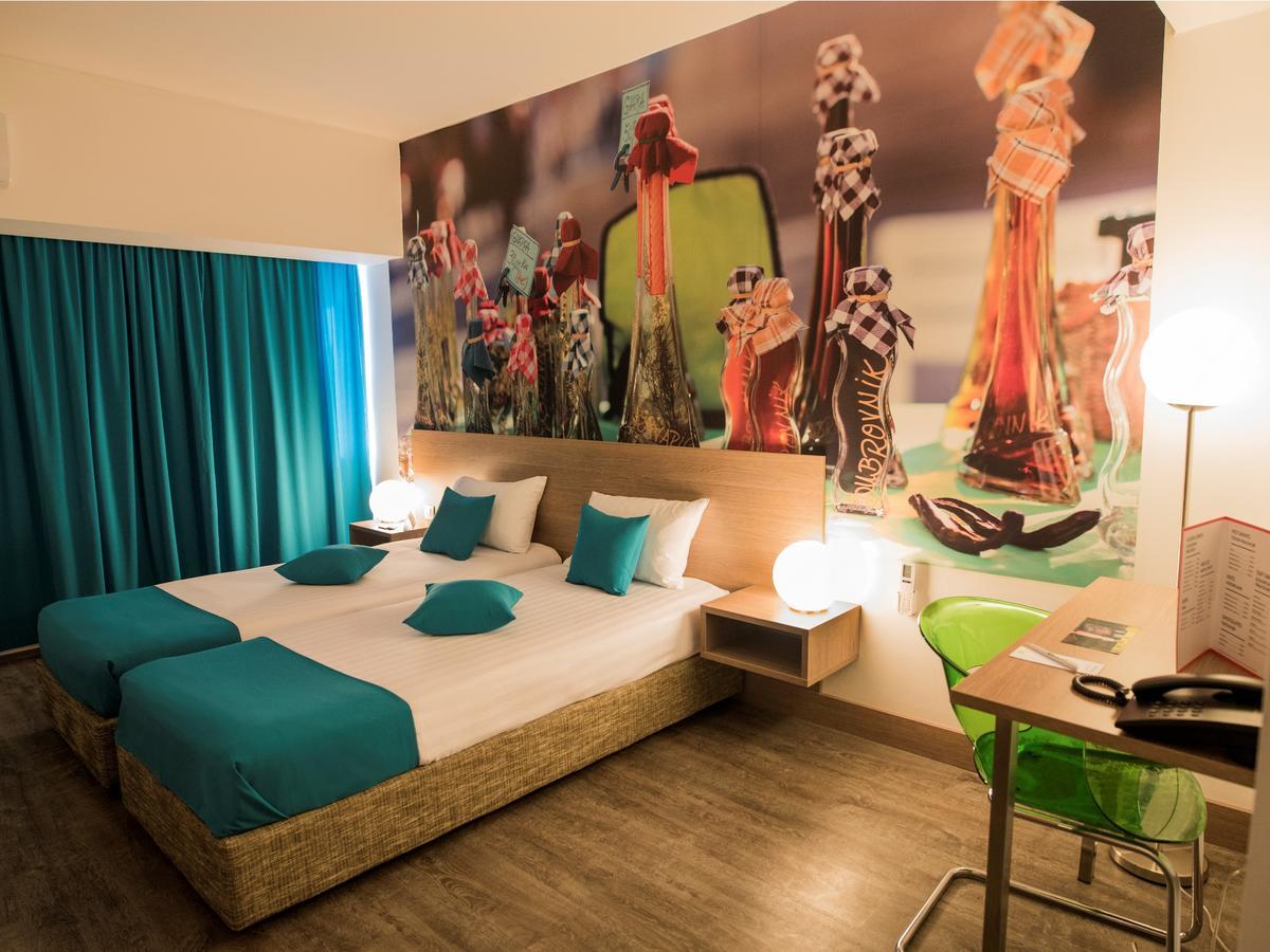 Ibis Styles Skopje Hotell Exteriör bild