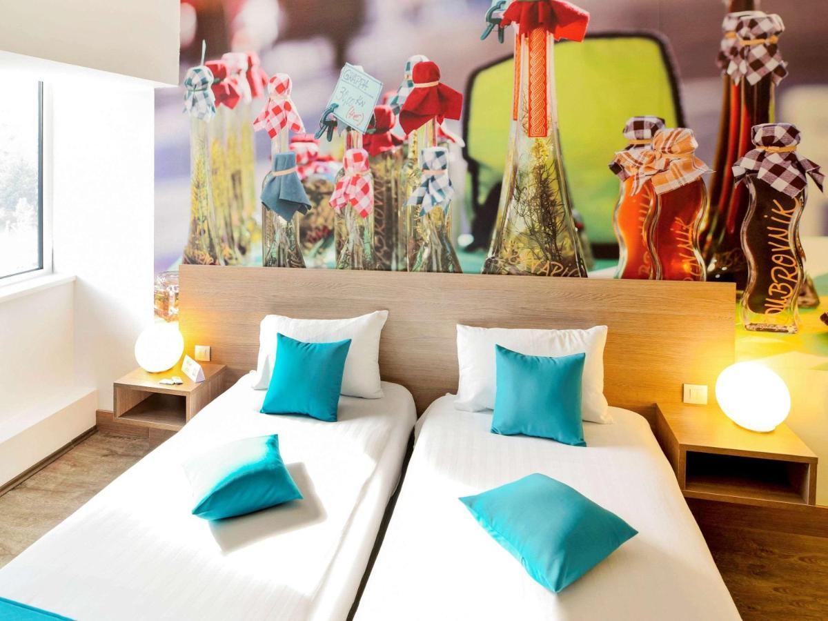 Ibis Styles Skopje Hotell Exteriör bild