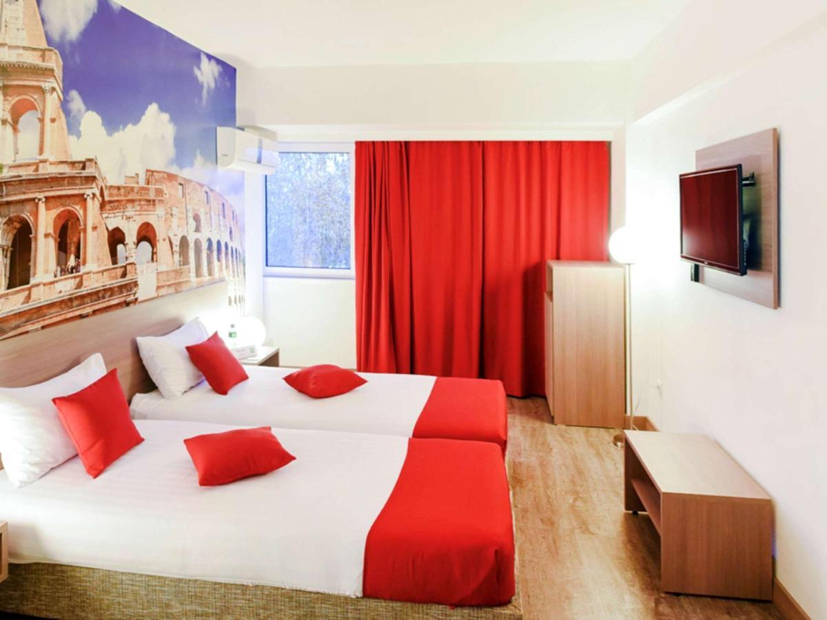Ibis Styles Skopje Hotell Exteriör bild
